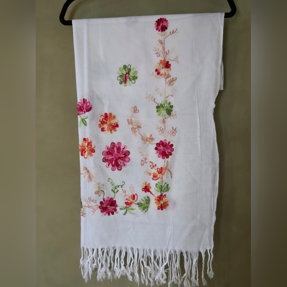 Source Unknown Accessories - Floral Embroidered White Scarf